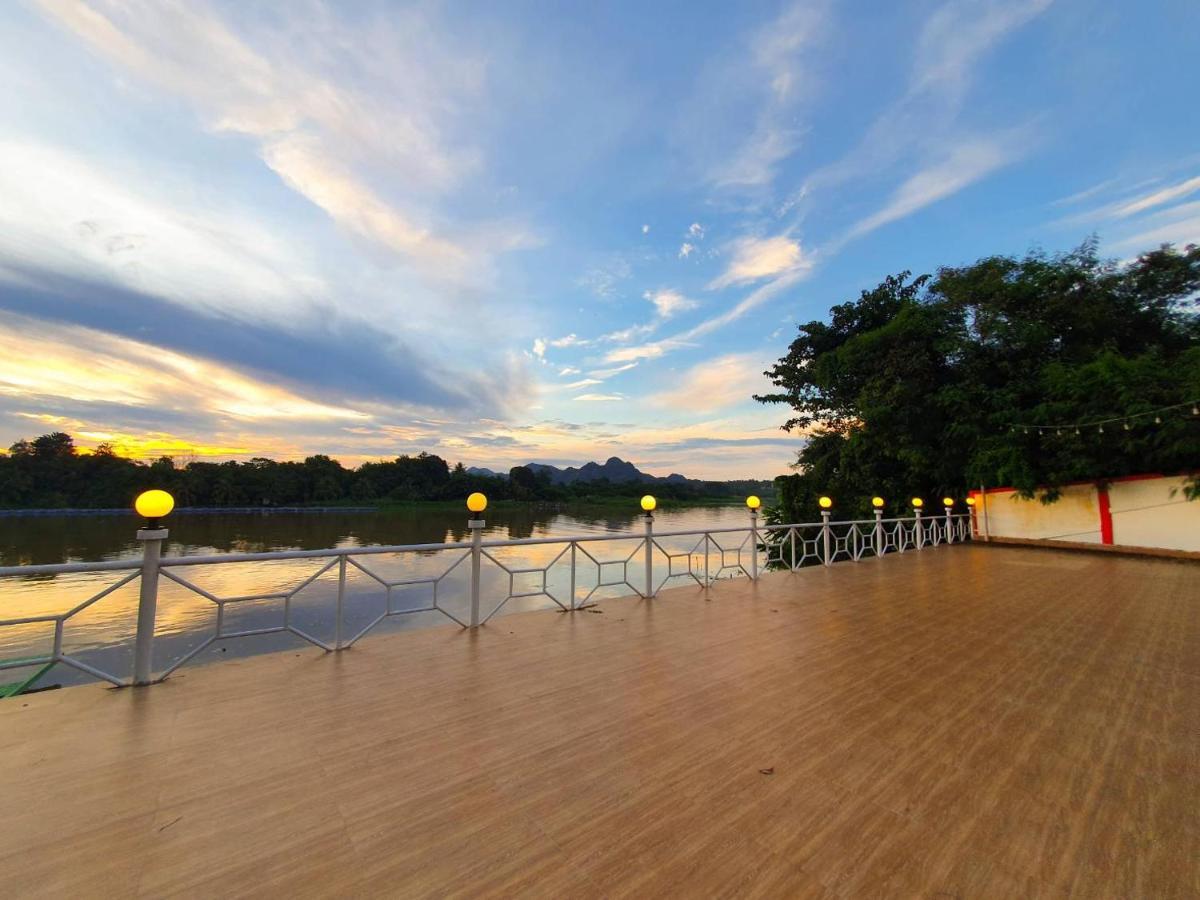 Golden Dragon Kanchanaburi Exterior photo